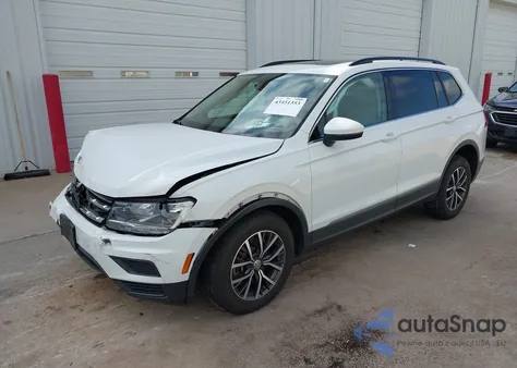 2020 Volkswagen Tiguan 2.0T Se/2.0T Se R-Line Black/2.0T Sel z USA, uszkodzony, nr VIN 3VV2B7AX2LM006165